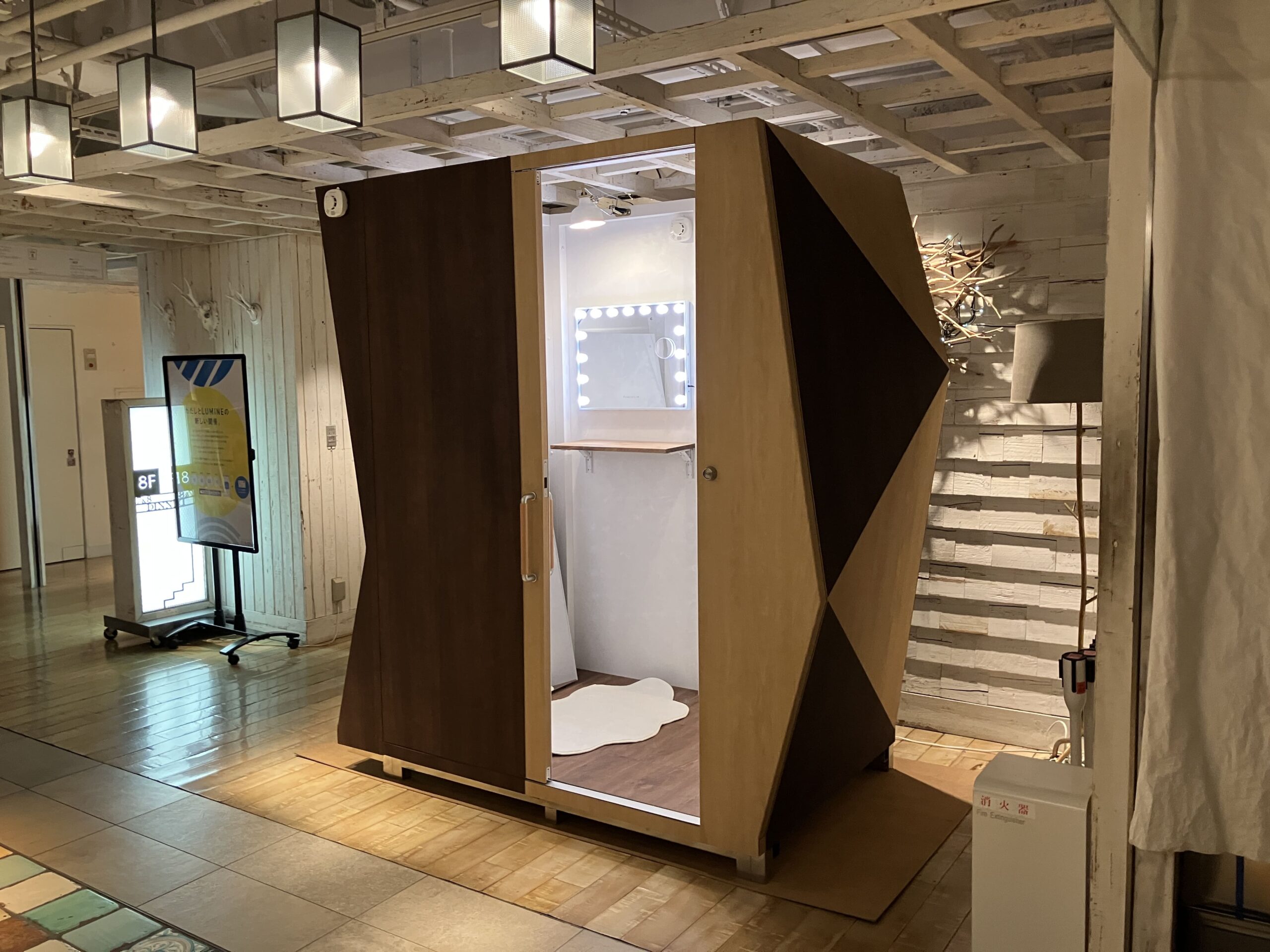 Design & Build 商業施設での幾何学折り構造ブース実証実験
